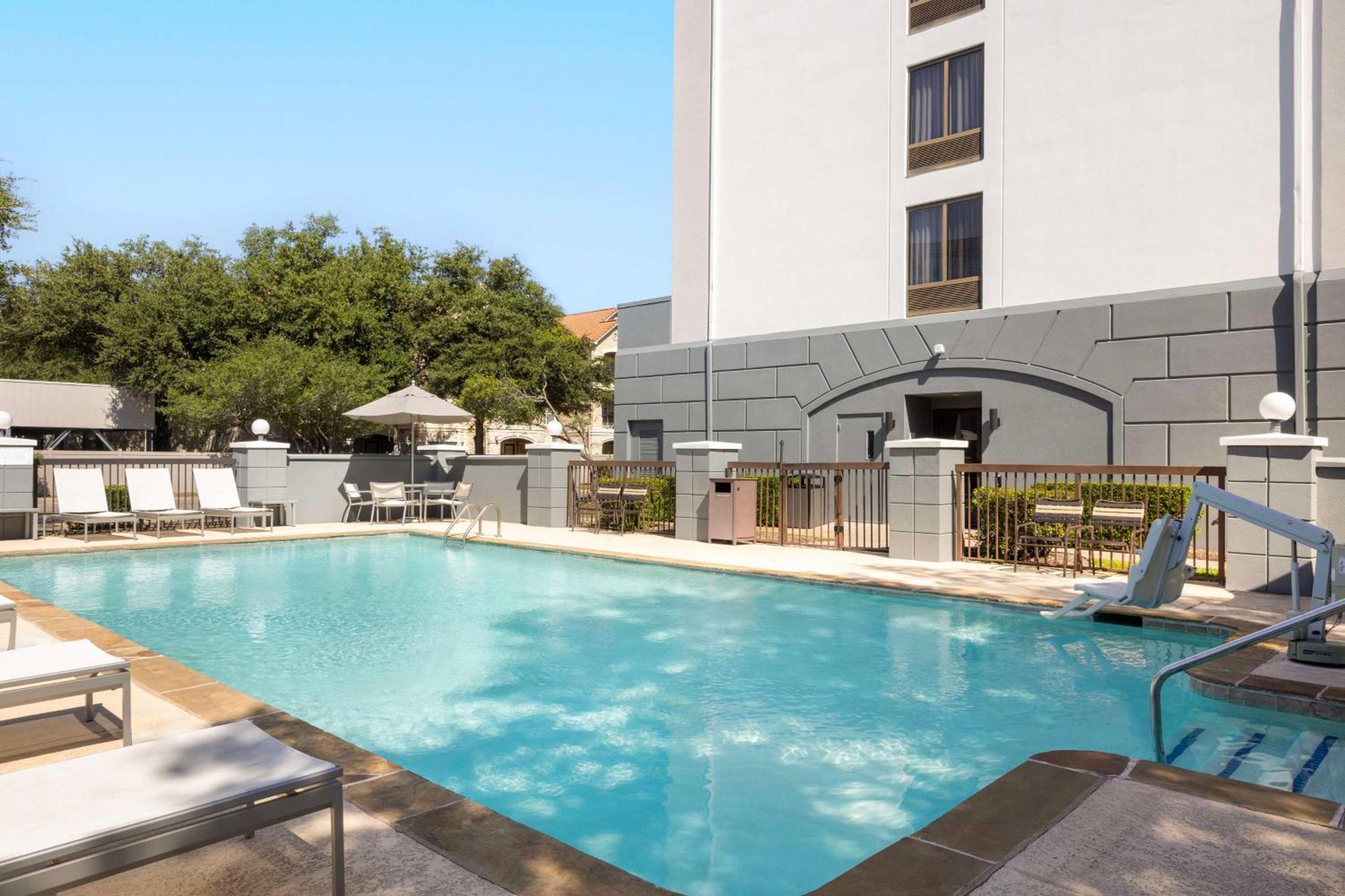 Hyatt Place Dallas North By The Galleria Addison Esterno foto